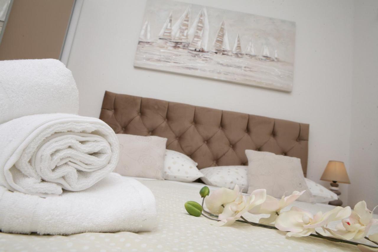Apartments Old Town Trogir Bagian luar foto