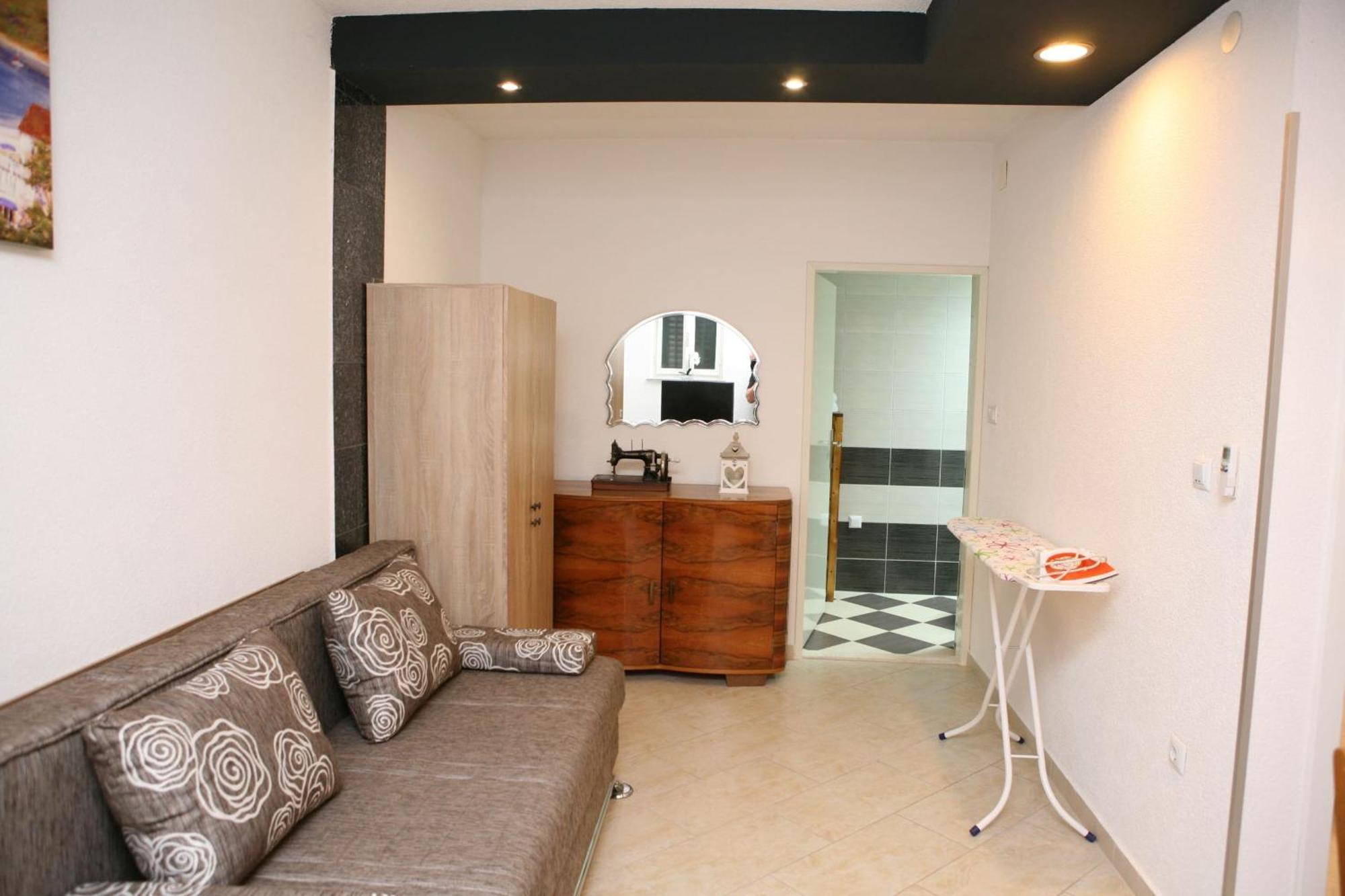 Apartments Old Town Trogir Bagian luar foto